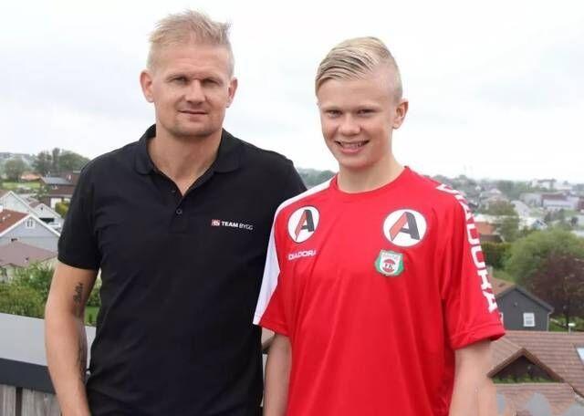 火爆，辽超总决赛大连队vs本溪队共有55678名观众观战