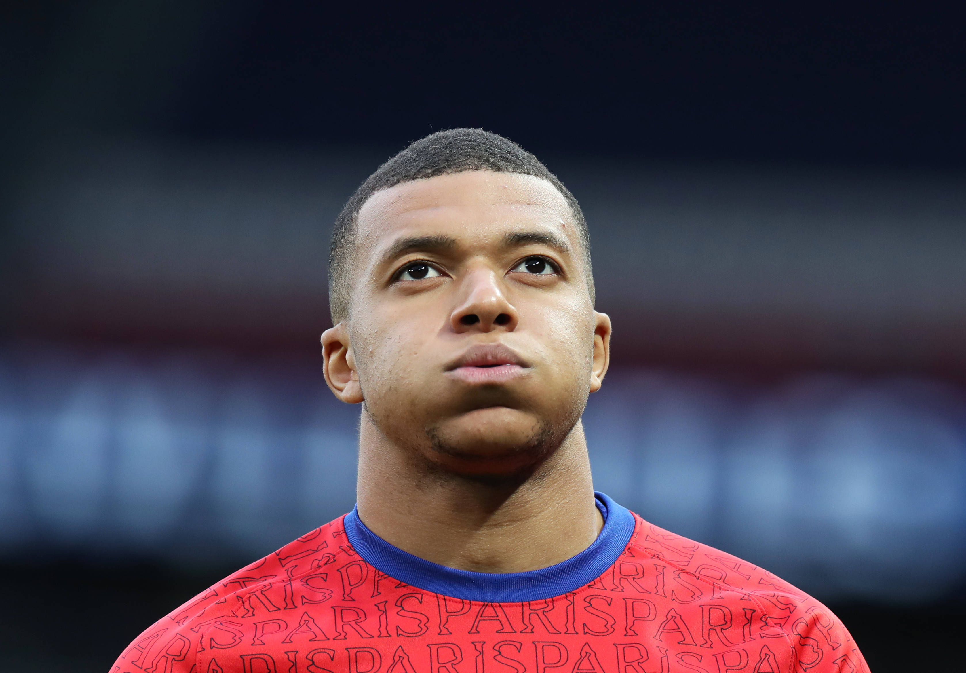 足球意甲射手榜竞争激烈，三人同进12球并列领跑（意甲射手榜白热化：三人各入12球并列榜首）