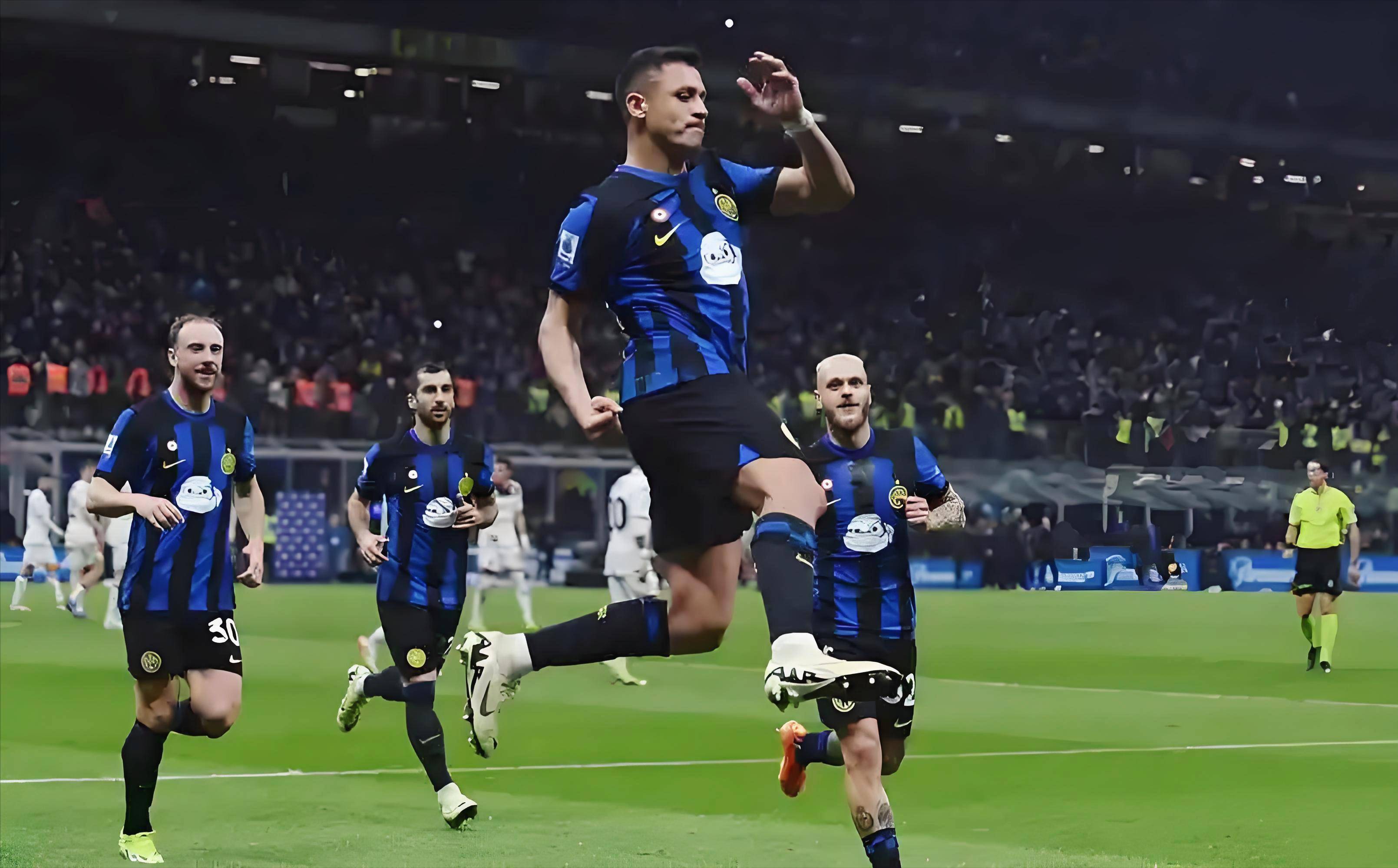 马德兴：邵佳一教练组土洋结合更受青睐，他的海外人脉有帮助