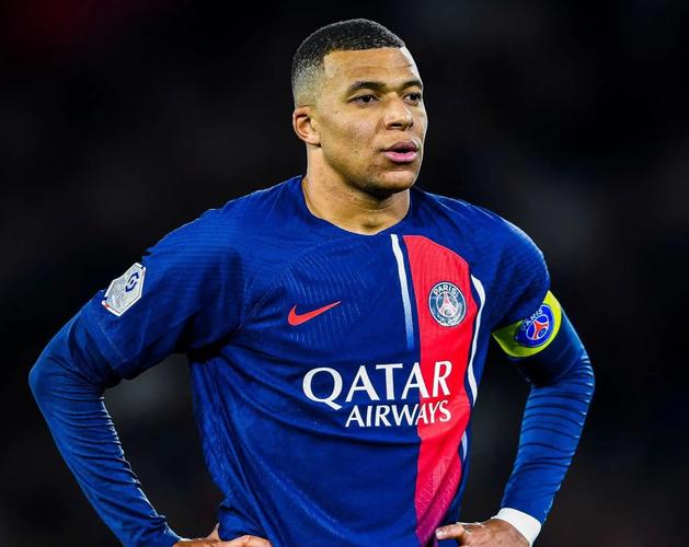 铁树开花，拜仁后卫约纳坦-塔斩获欧冠生涯首球（拜仁后卫约纳坦-塔收获欧冠生涯处子球）